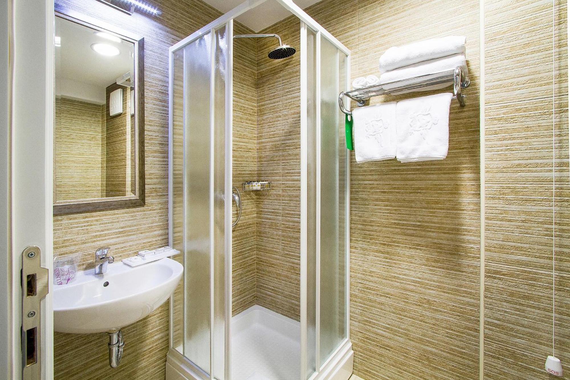A Hoteli - Hotel Sloboda Šabac Pokój zdjęcie