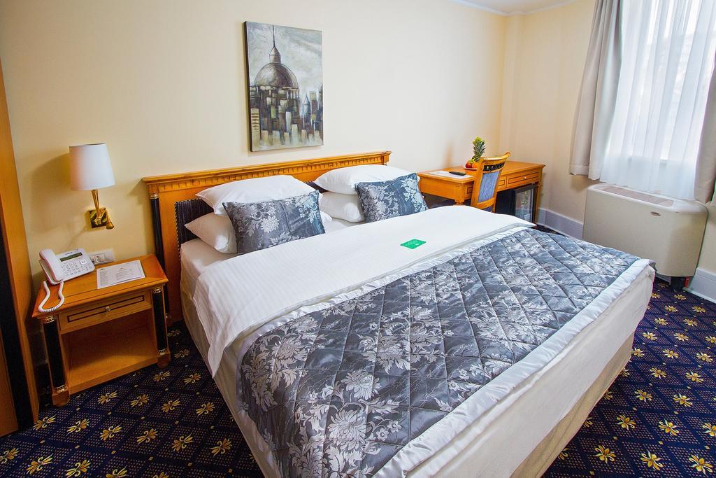 A Hoteli - Hotel Sloboda Šabac Pokój zdjęcie
